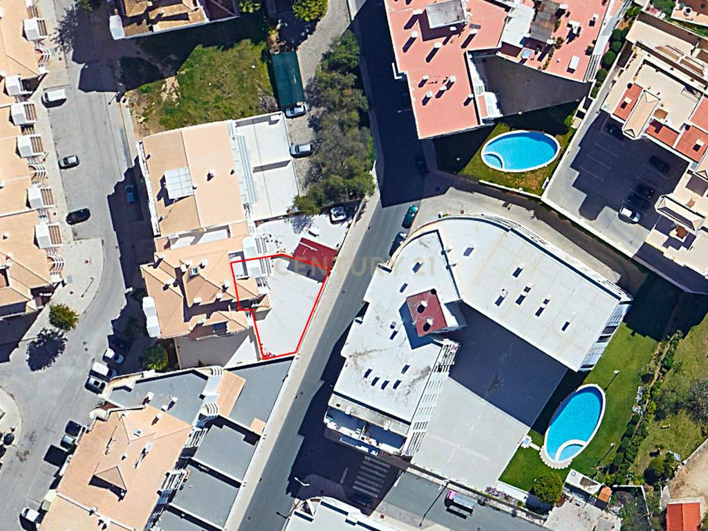 Apartamento T1+1 em Armação de Pêra - Boa Localização, Perto da Praia - Image 2